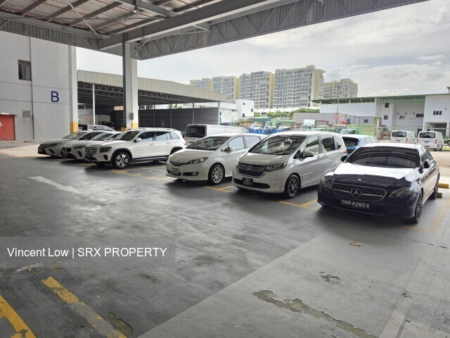 Warehouse beside Bedok MRT and Bedok Mall (D16), Warehouse #568216161